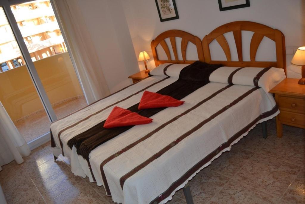 Apartamentos Turisticos Puerto Tomas Maestre 라망가델마르메노 객실 사진